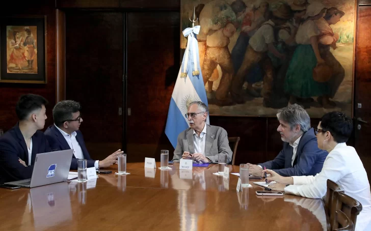  Guzmán se reunió con Mario Lugones para revisar la realidad sanitaria y el funcionamiento del SAMIC.
