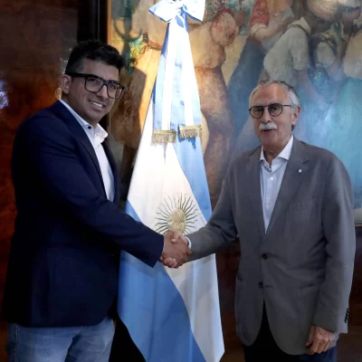 Reunión entre Jairo Guzmán y el ministro Mario Lugones por la situación sanitaria de Santa Cruz Reunión entre Jairo Guzmán y el ministro Mario Lugones por la situación sanitaria de Santa Cruz