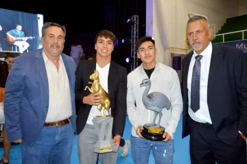 Noche Mágica del Deporte 2025: El nadador Mateo Luna Assef y el futbolista Ian Subiabre fueron los grandes ganadores Noche Mágica del Deporte 2025: El nadador Mateo Luna Assef y el futbolista Ian Subiabre fueron los grandes ganadores