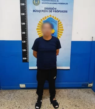 Detuvieron en la terminal de Retiro a un prófugo acusado de abuso sexual infantil en Santa Cruz Detuvieron en la terminal de Retiro a un prófugo acusado de abuso sexual infantil en Santa Cruz