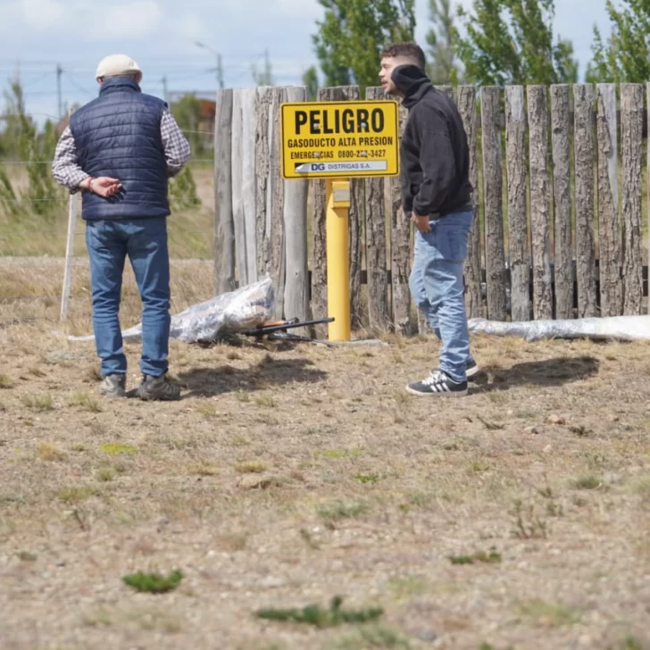 Aparecieron las armas que se robaron en la chacra Heredia en las afueras de Río Gallegos Aparecieron las armas que se robaron en la chacra Heredia en las afueras de Río Gallegos