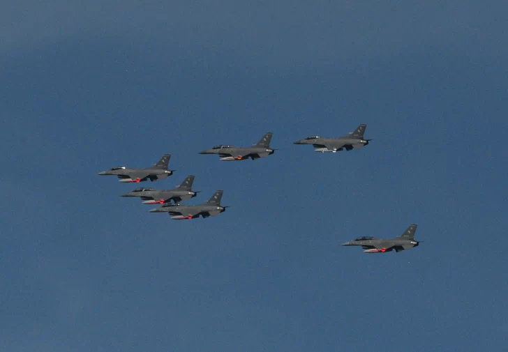 Milei presentó los aviones F-16: “Las fuerzas del cielo nos están acompañando”