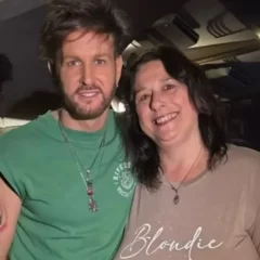 El dolor de Axel tras la muerte de cuatro miembros de su club de fans: “Me tiene el corazón roto”