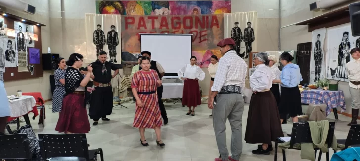  El 7 de diciembre es un día muy doloroso porque fue cuando se produjo la mayor cantidad de fusilamientos durante las huelgas. En lugares como la Estancia La Anita hubo ejecuciones masivas y, en toda la provincia, se calcula que fueron asesinados alrededor de 1.500 peones rurales.