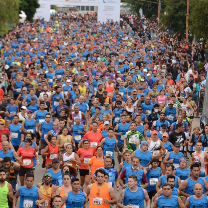Cómo inscribirse a la Corrida del Diario Crónica de Comodoro Rivadavia, un fenómeno social de la Patagonia que cumple 60 años Cómo inscribirse a la Corrida del Diario Crónica de Comodoro Rivadavia, un fenómeno social de la Patagonia que cumple 60 años