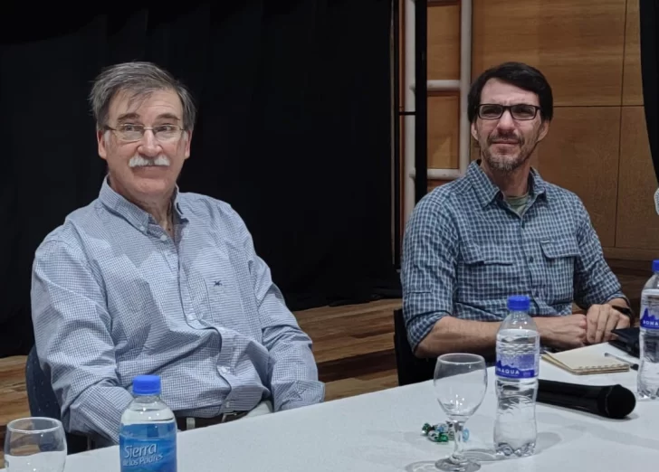 Profundo cine debate en Las Heras: profesionales de la salud analizaron “Revelaciones” y llamaron a derribar el estigma sobre el VIH