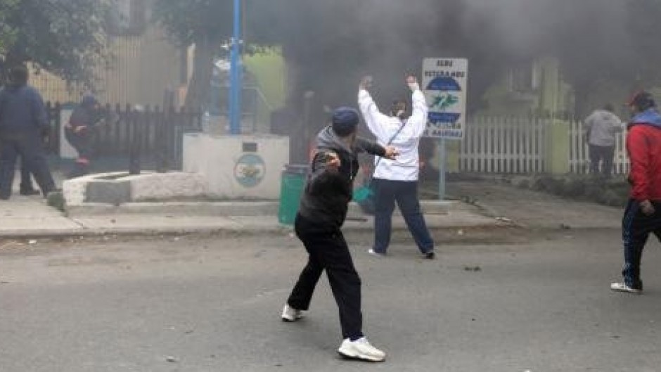  La manera en que se frustró, en 2011, el intento del gobierno de Peralta de reformar la Ley Previsional, es la imágen que atemoriza y desalienta cualquier debate sobre el mismo.