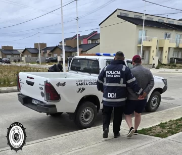 Allanamiento en barrio Procrear: detuvieron a un hombre por tenencia y distribución de material de abuso infantil Allanamiento en barrio Procrear: detuvieron a un hombre por tenencia y distribución de material de abuso infantil