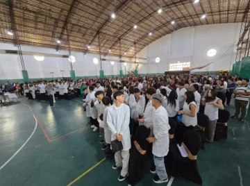 Plan de Recuperación Histórica: la Escuela N°14 de Pico truncado reabrió su gimnasio después de 7 años Plan de Recuperación Histórica: la Escuela N°14 de Pico truncado reabrió su gimnasio después de 7 años