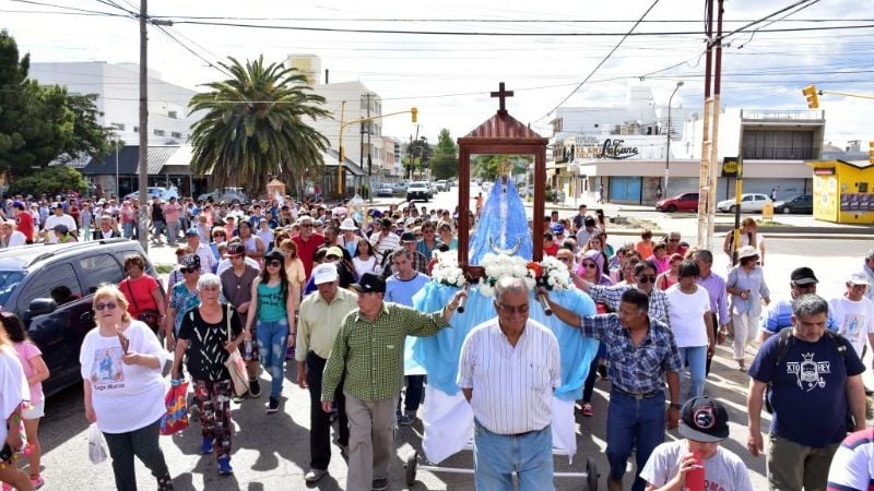  Los fieles se concentrarán a las 17:30 frente al Centro Catamarqueño, en la zona del Gorosito, para iniciar la gran procesión.