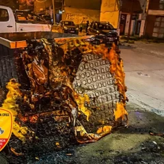 Bomberos sofocaron un incendio iniciado por fuegos artificiales en manos de menores