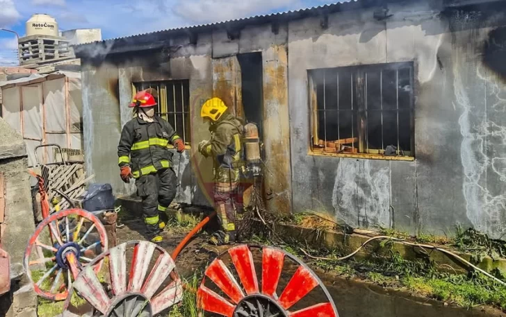 Importantes daños materiales tras un incendio accidental en una vivienda de Río Gallegos