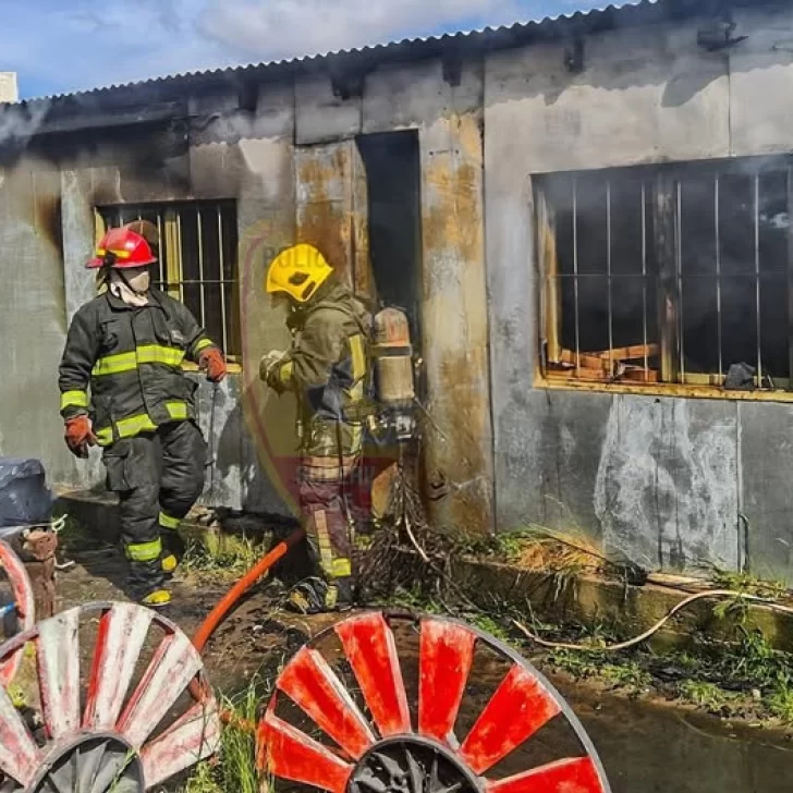 Importantes daños materiales tras un incendio accidental en una vivienda de Río Gallegos