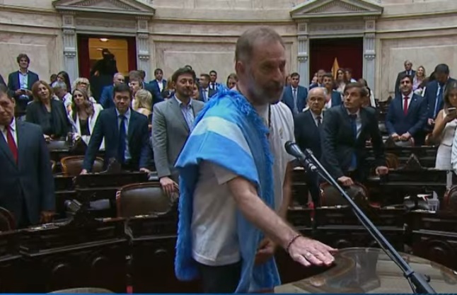 Juraron Jairo Guzmán, Juan Carlos Molina y Moira Lanesan en la Cámara de Diputados Juraron Jairo Guzmán, Juan Carlos Molina y Moira Lanesan en la Cámara de Diputados