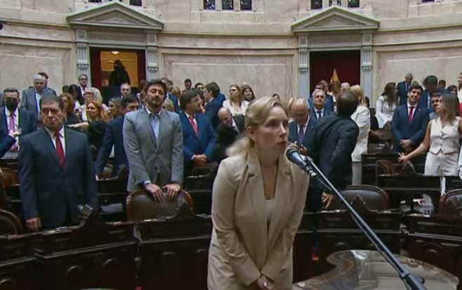 Juraron Jairo Guzmán, Juan Carlos Molina y Moira Lanesan en la Cámara de Diputados Juraron Jairo Guzmán, Juan Carlos Molina y Moira Lanesan en la Cámara de Diputados