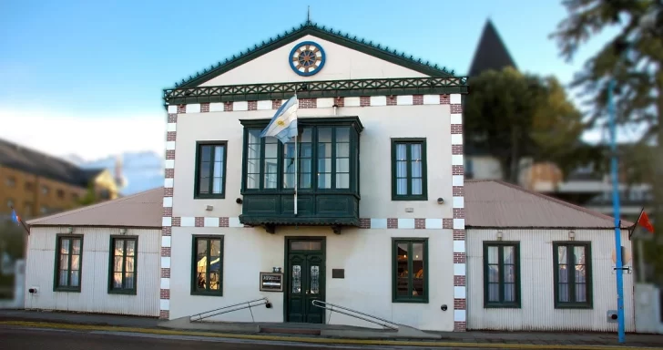  La legislatura debería sesionar en forma extraordinaria antes del 31 de diciembre.