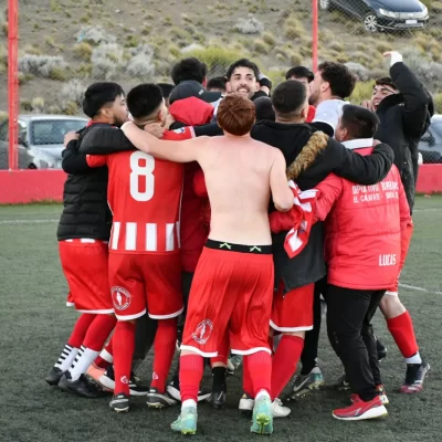 El Deportivo Esperanza nuevamente campeón en el fútbol de El Calafate El Deportivo Esperanza nuevamente campeón en el fútbol de El Calafate