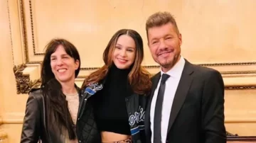 Citan a declarar a Paula Robles tras las amenazas que recibió Juanita Tinelli Citan a declarar a Paula Robles tras las amenazas que recibió Juanita Tinelli