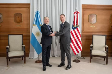 Diego Santilli recibió a Peter Lamelas, el nuevo embajador de Estados Unidos en Argentina: los puntos de la agenda Diego Santilli recibió a Peter Lamelas, el nuevo embajador de Estados Unidos en Argentina: los puntos de la agenda