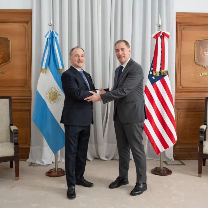 Diego Santilli recibió a Peter Lamelas, el nuevo embajador de Estados Unidos en Argentina: los puntos de la agenda Diego Santilli recibió a Peter Lamelas, el nuevo embajador de Estados Unidos en Argentina: los puntos de la agenda