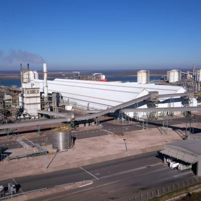 YPF aprobó la oferta de Adecoagro para venderle su participación en Profertil YPF aprobó la oferta de Adecoagro para venderle su participación en Profertil