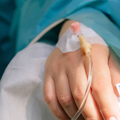 Tiene 23 años, le diagnosticaron leucemia y fue derivada a Comodoro: piden ayuda para afrontar los gastos Tiene 23 años, le diagnosticaron leucemia y fue derivada a Comodoro: piden ayuda para afrontar los gastos