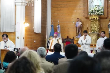 Río Gallegos celebró el Solemne Te Deum por su 140° aniversario con un mensaje de unidad: “Despertar a la solidaridad, la esperanza y el diálogo” Río Gallegos celebró el Solemne Te Deum por su 140° aniversario con un mensaje de unidad: “Despertar a la solidaridad, la esperanza y el diálogo”