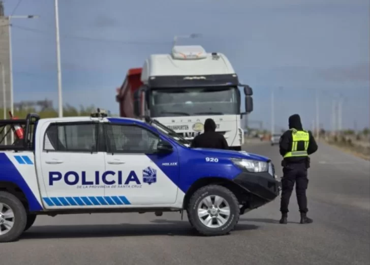 Temporal de viento en Santa Cruz: cortan la Ruta 3 entre Guer Aike y Piedra Buena por ráfagas extremas
