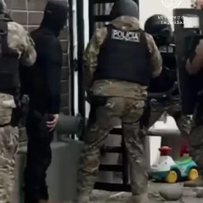 Tres detenidos acusados de vender drogas en la zona norte de la provincia de Santa Cruz Tres detenidos acusados de vender drogas en la zona norte de la provincia de Santa Cruz