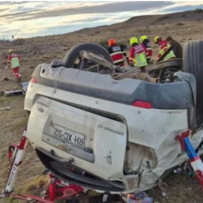 Un argentino y su pareja de Chile murieron en un vuelco en la ruta tras salir de Punta Arenas Un argentino y su pareja de Chile murieron en un vuelco en la ruta tras salir de Punta Arenas