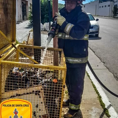 Extinguieron un incendio sobre residuos en Cañadón Seco