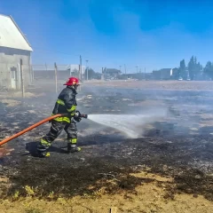 Jugaban con pirotecnia y provocaron un principio de incendio en Río Gallegos