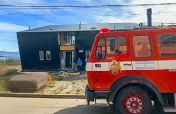 Colocaban cámaras de seguridad en una casa y provocaron un principio de incendio Colocaban cámaras de seguridad en una casa y provocaron un principio de incendio