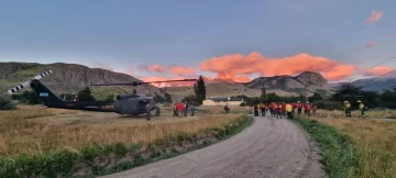 Incendio forestal en El Chaltén: avanza el control del fuego en Cerro Huemul con un fuerte despliegue Incendio forestal en El Chaltén: avanza el control del fuego en Cerro Huemul con un fuerte despliegue