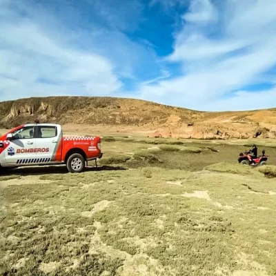 Se quedaron encajados en el barro cerca de Puerto Deseado y debieron ser rescatados