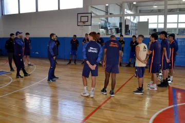 Con el riogalleguense José Chacón y varios refuerzos, la CAI comenzó una nueva pretemporada Con el riogalleguense José Chacón y varios refuerzos, la CAI comenzó una nueva pretemporada