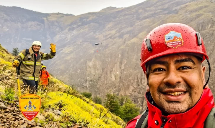 BOMBEROS-EN-INCENDIO-DE-CERRO-HUEMUL-1-728x435