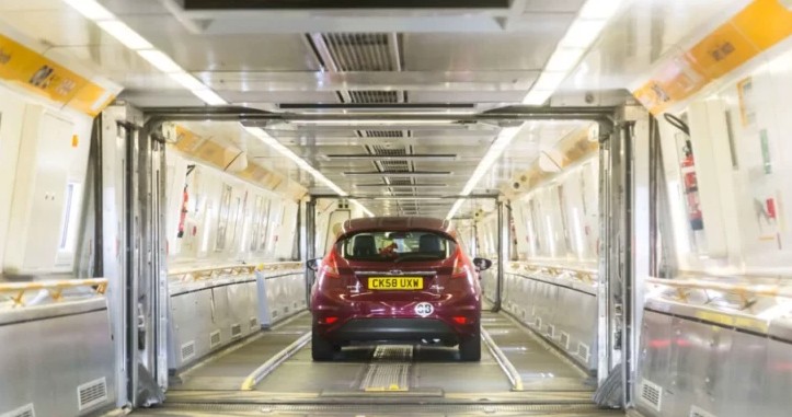  El Túnel de la Mancha, que conecta el Reino Unido con Francia.