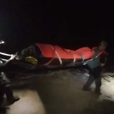 Rescataron a una mujer que se lesionó en laguna de los Tres