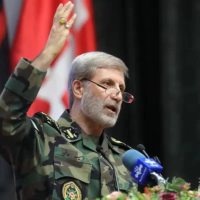 Irán declara “alerta máxima” militar pero destaca progresos en negociaciones con EE.UU.