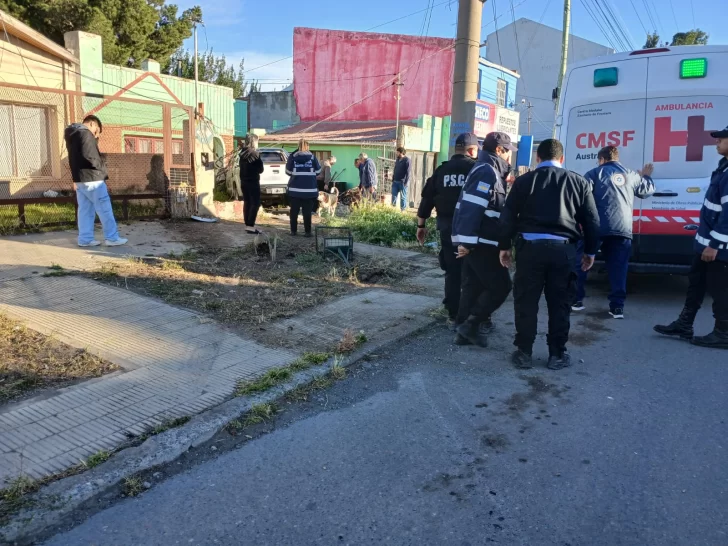 El-que-se-agarra-la-cabeza-tercer-pasajero-choque-camioneta-casa-cale-santiago-del-estero-728x546