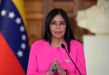 Delcy Rodríguez, la vicepresidenta que debe reemplazar a Maduro, estaría en Rusia Delcy Rodríguez, la vicepresidenta que debe reemplazar a Maduro, estaría en Rusia