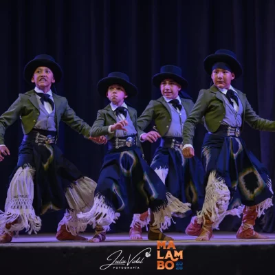 Malambistas de Río Gallegos subieron al escenario de Laborde: “La rompieron”