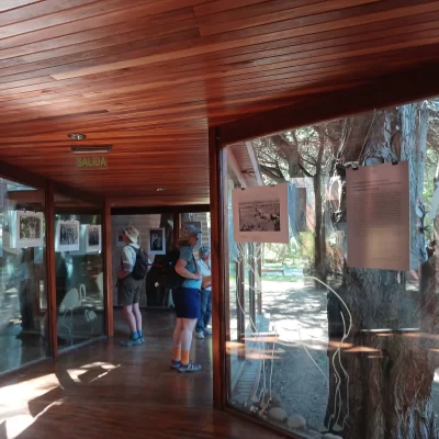 Continúa en exposición la muestra fotográfica “Tehuelches, danza con fotos”