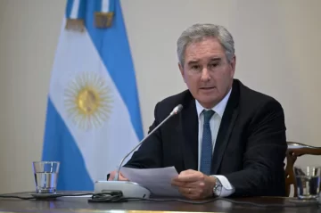 El canciller Pablo Quirno recriminó al embajador argentino en Suiza por tener la pagina “desactualizada y totalmente politizada” El canciller Pablo Quirno recriminó al embajador argentino en Suiza por tener la pagina “desactualizada y totalmente politizada”