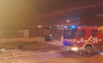 Tragedia en Año Nuevo: un hombre murió tras el incendio de su casa en Comodoro Tragedia en Año Nuevo: un hombre murió tras el incendio de su casa en Comodoro