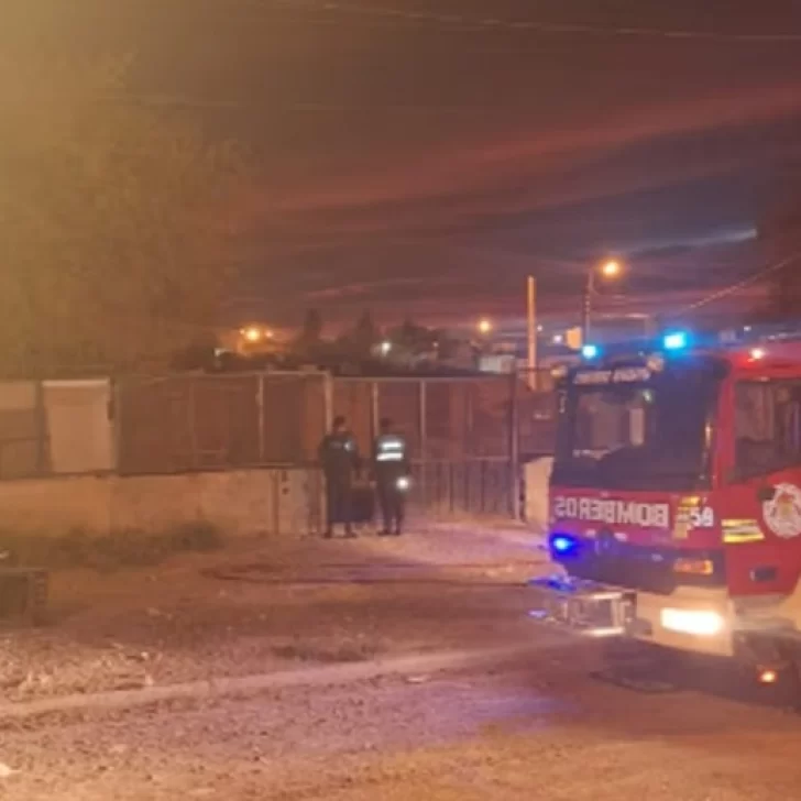 Tragedia en Año Nuevo: un hombre murió tras el incendio de su casa en Comodoro Tragedia en Año Nuevo: un hombre murió tras el incendio de su casa en Comodoro