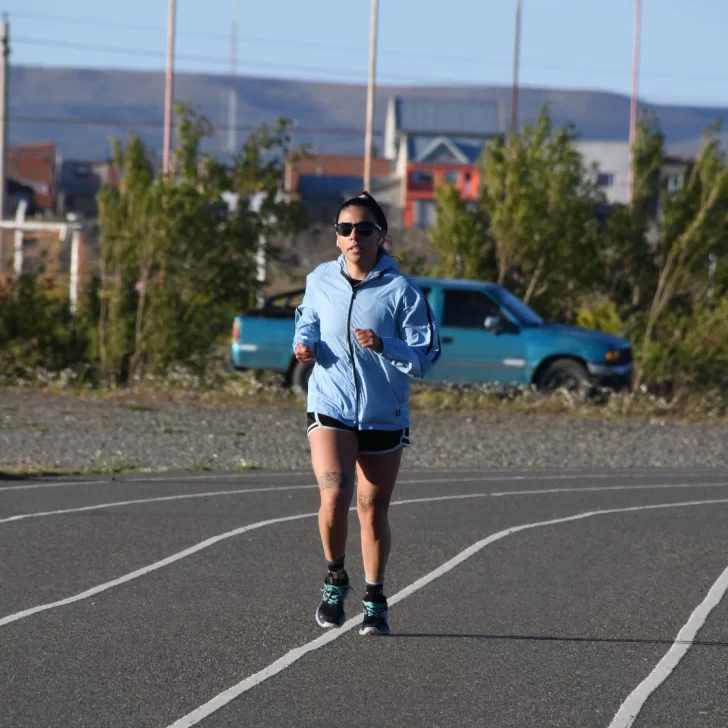 Yamila Ojeda y su emoción por participar en la Corrida del Diario Crónica: “Sé que en Comodoro hay mucho aliento” Yamila Ojeda y su emoción por participar en la Corrida del Diario Crónica: “Sé que en Comodoro hay mucho aliento”