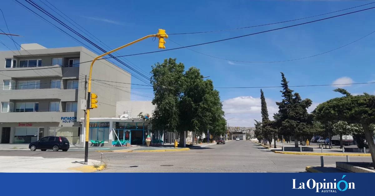Un hombre rompió el vidrio de un local comercial del centro con el codo y robó juguetes