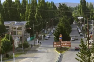 Corte total de energía en El Calafate afecta el suministro de agua potable: siguen los inconvenientes en zona sur Corte total de energía en El Calafate afecta el suministro de agua potable: siguen los inconvenientes en zona sur